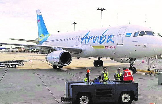 Avión de Aruba Airlines.