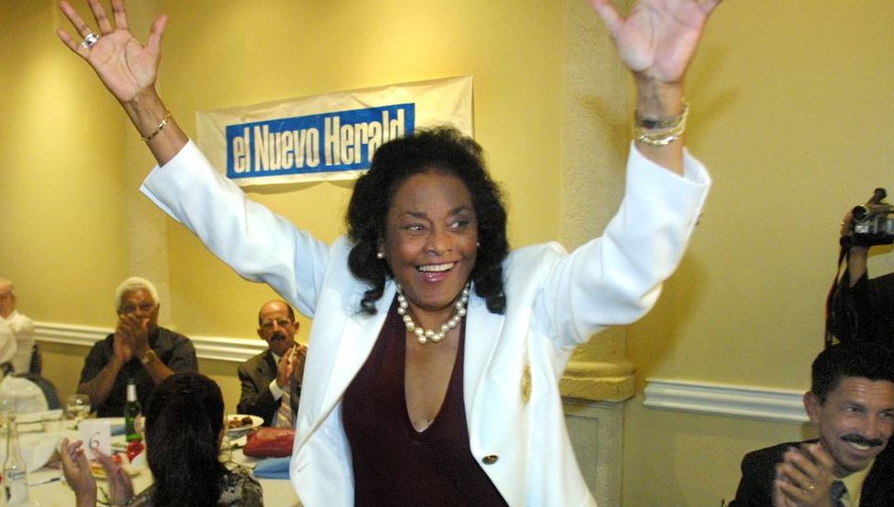 Bertha Díaz durante un homenaje en Miami. 