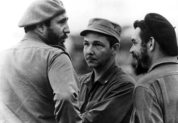 Tres 'frías máquinas de matar': Fidel Castro, Raúl Castro y Ernesto 'Che' Guevara.