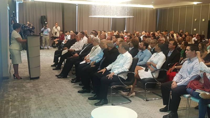 Lis Cuesta inaugura 'Cuba Sabe' 2020.