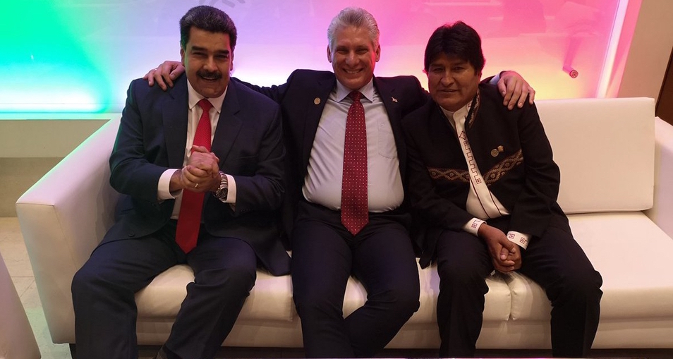 El venezolano Nicolás Maduro, Miguel Díaz-Canel y el boliviano Evo Morales tras la investidura de AMLO en México.