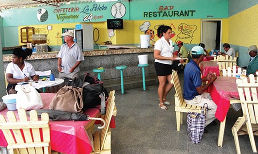 Cafetería estatal en Cuba.