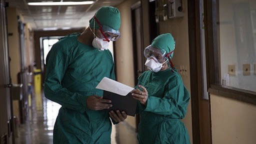 Personal médico cubano ante el Covid-19.