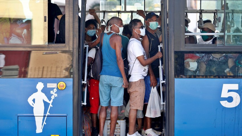Transporte público en Cuba en medio del Covid-19. 
