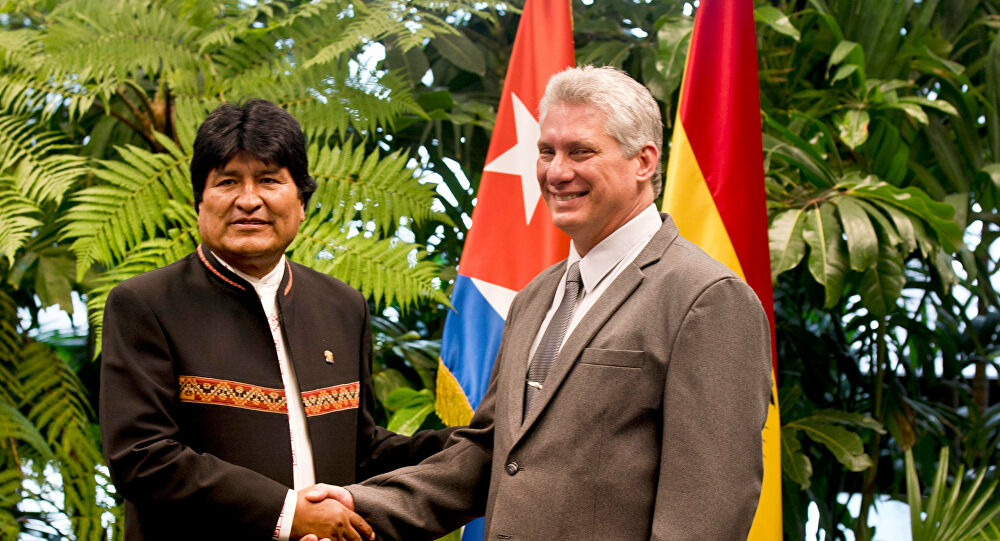 El expresidente boliviano Evo Morales junto a Miguel Díaz-Canel en La Habana.