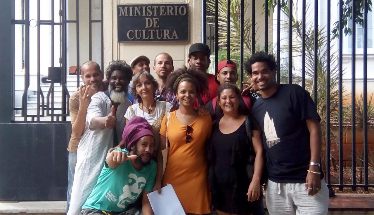Artistas y activistas cubanos.