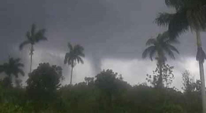 Tornado que afectó a un poblado en Maisí, Cuba.