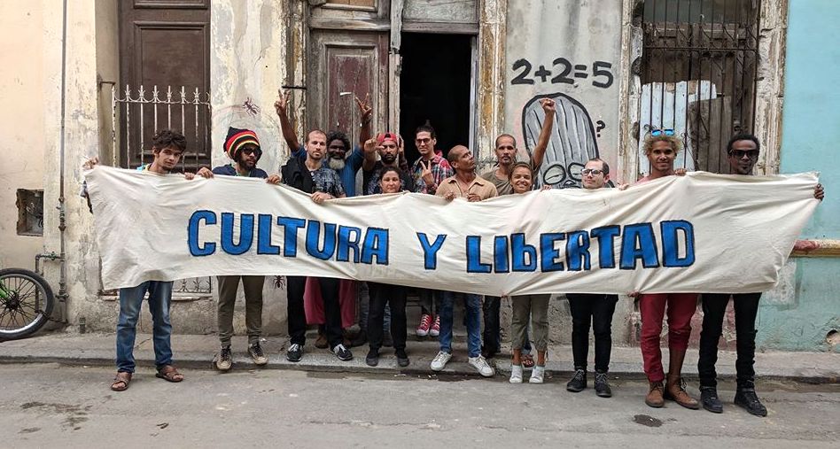 Miembros del movimiento de San Isidro reunidos en La Habana.