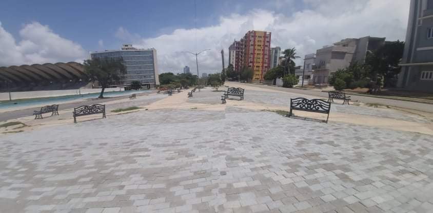 Imagen de la zona pavimentada en una parte de la Avenida de los Presidentes.
