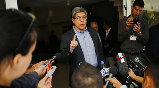 Carlos Fernández de Cossío,  director general de EEUU del MINREX.