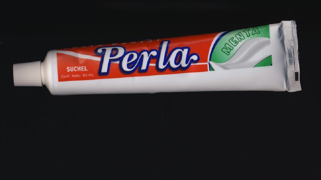 Pasta dental cubana Perla.