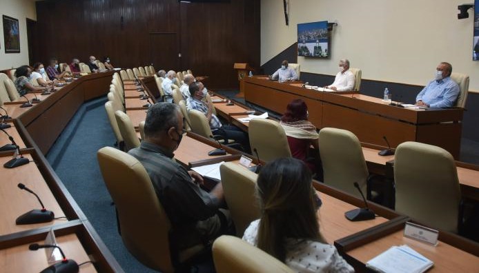 Reunión de autoridades sobre el Covid-19 en Cuba.