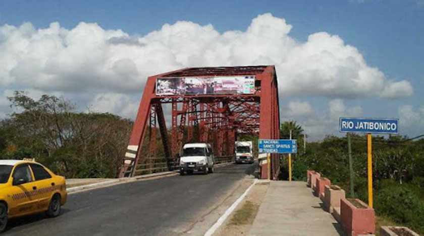 Puente sobre el río Jatibonico en Sancti Spíritus.