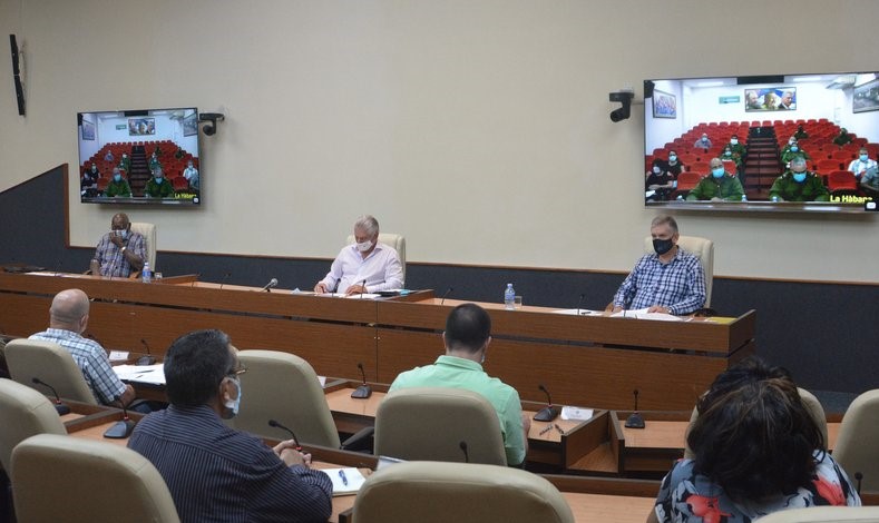 Reunión del Gobierno por el Covid-19 en Cuba.