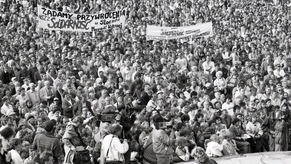 Manifestación de apoyo al sindicato Solidaridad. Gdynia, Polonia, 1989.