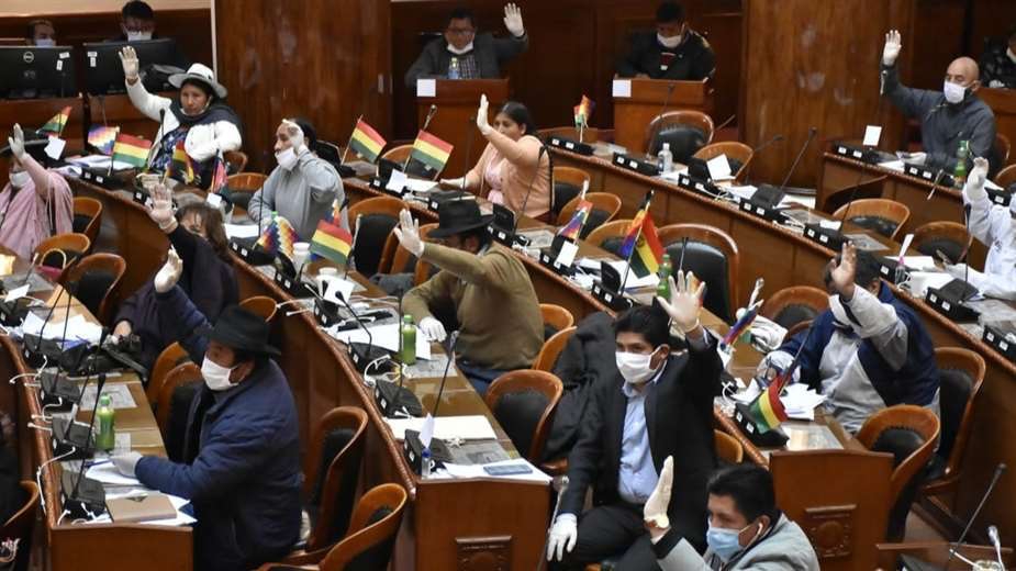 Votación en la Asamblea de Bolivia