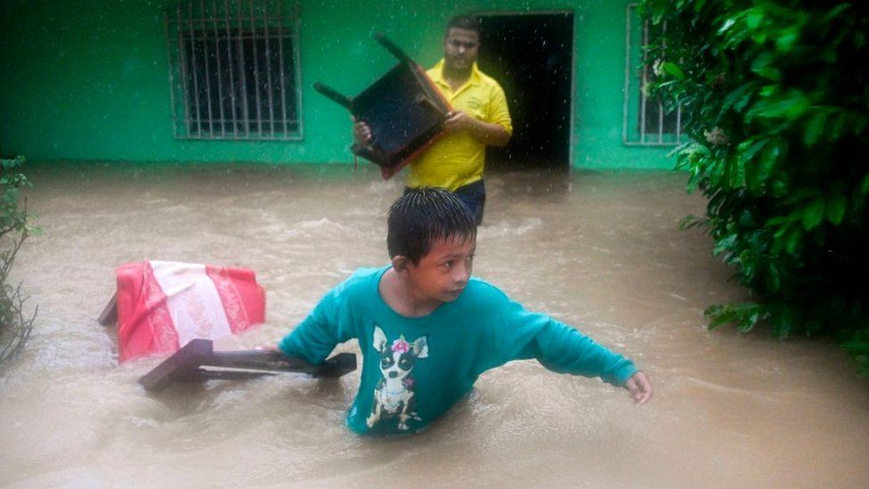 Inundaciones en Guatemala por las intensas lluvias de Eta.