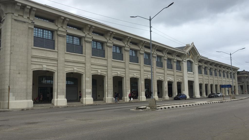 Mercado de Cuatro Caminos.