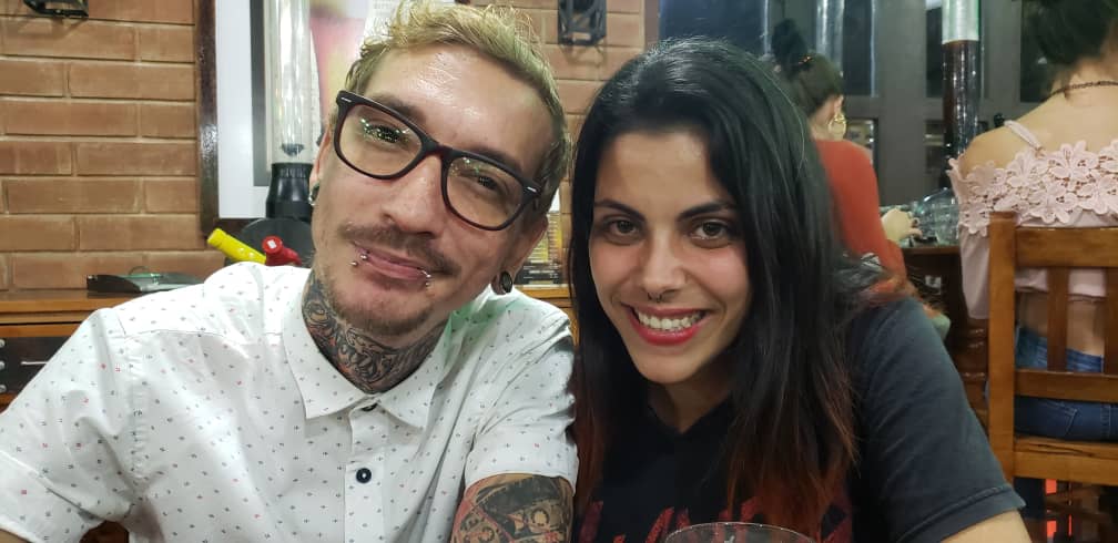 El rockero Frank Batista y su novia, Marián Ángel Martín.