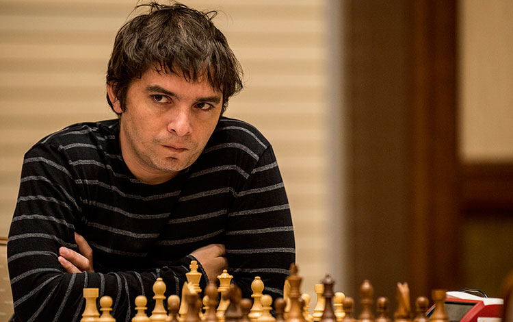 El ajedrecista cubano Lázaro Bruzón.