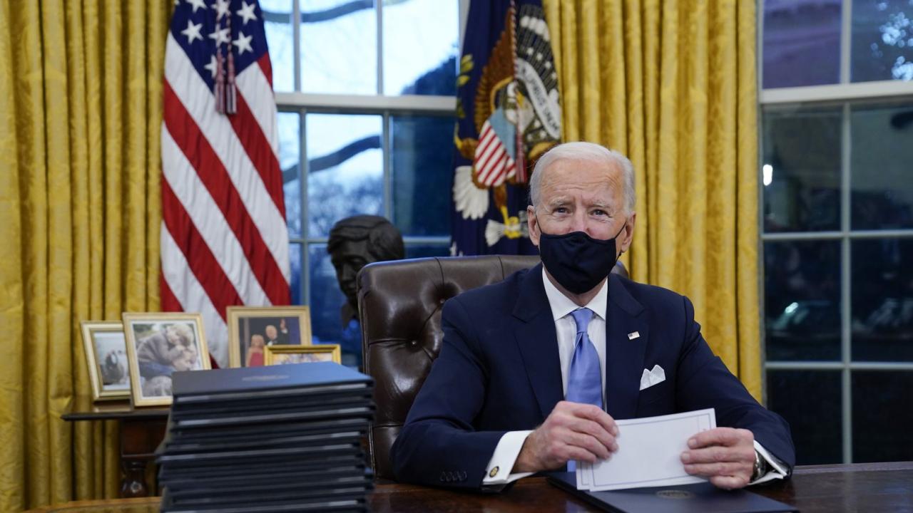 Joe Biden en su despacho.