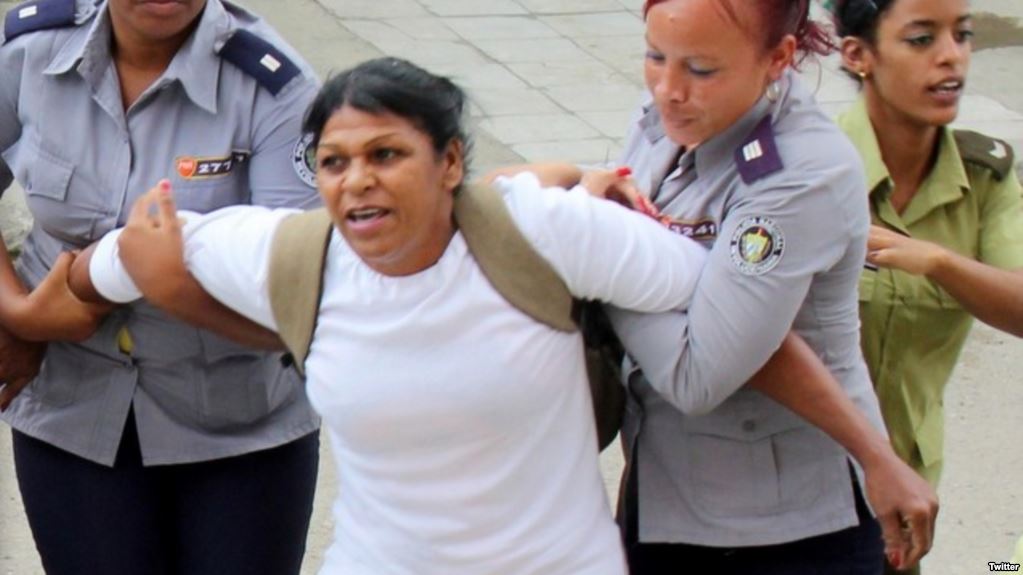 Martha Sánchez, sometida a un arresto.