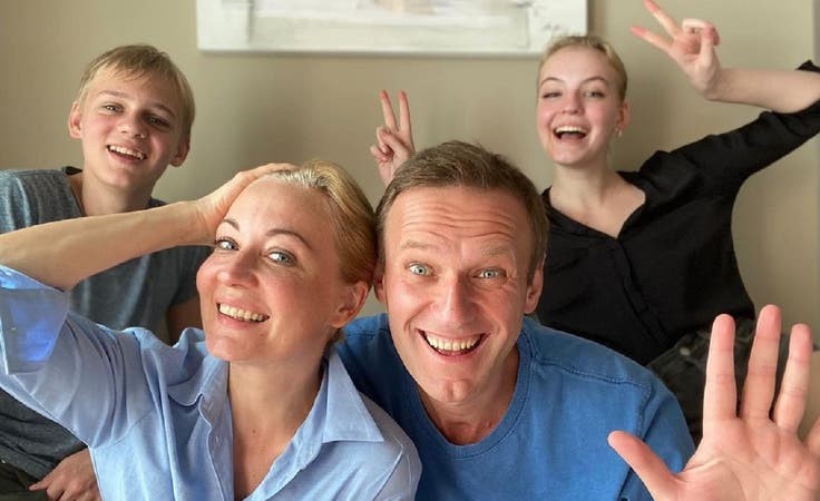 Alexei Navalny con su familia.