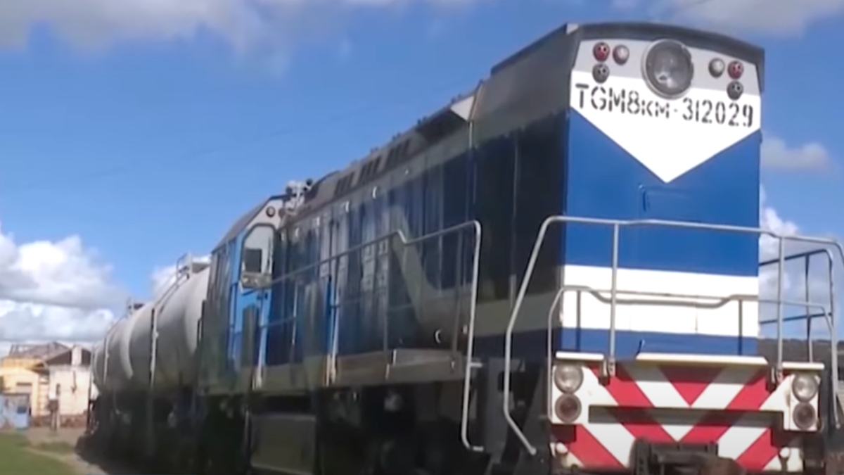 Una locomotora de la Empresa de Ferrocarriles de Cuba.