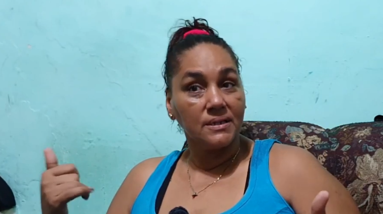 Rosa María Núñez Maldonado, enfermera que denunció la muerte de su hija por atención médica inadecuada en 2019