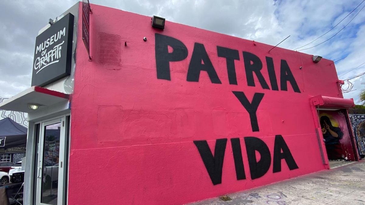 Mural de 'Patria y Vida' en Miami, Estados Unidos.