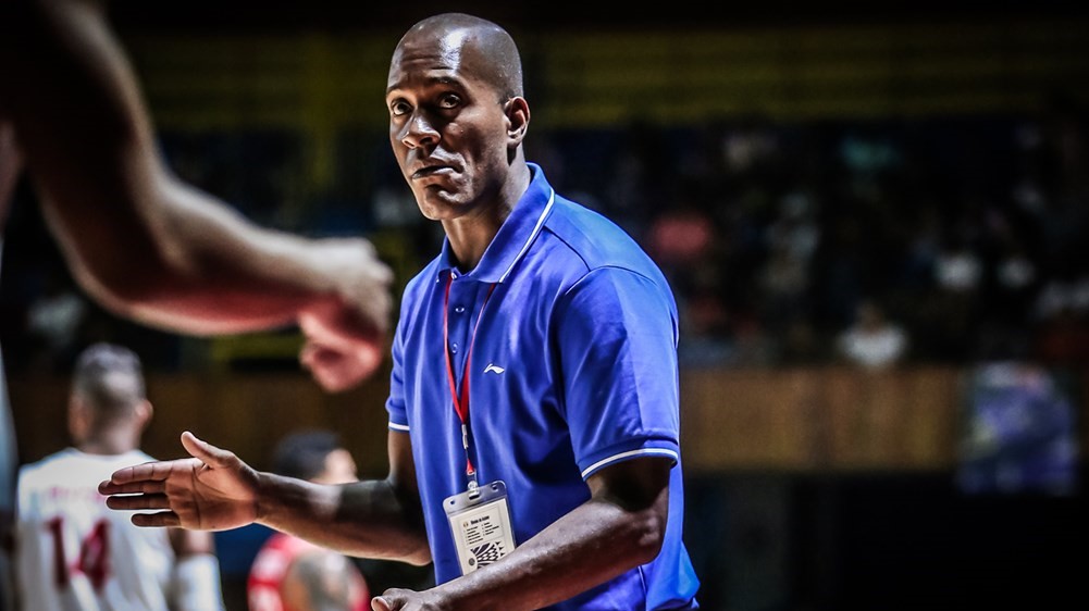 El entrenador cubano de baloncesto Yoanis Zaldívar Anderson.