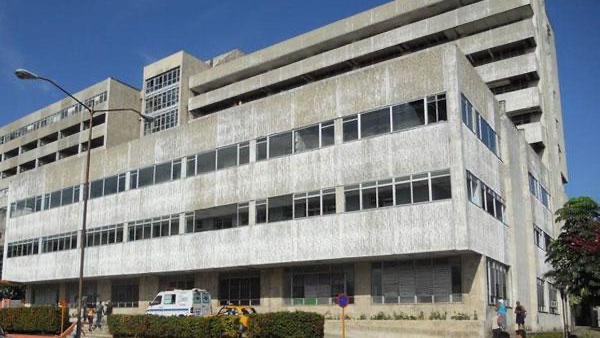 Hospital Miguel Enríquez en La Habana, Cuba.