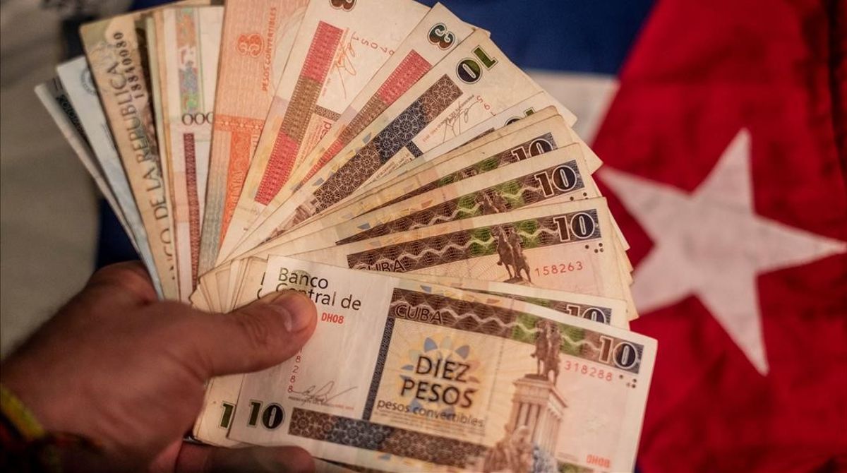 Billetes de pesos cubanos convertibles.