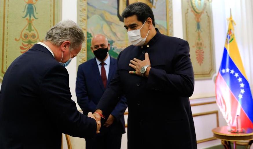 Nicolás Maduro recibe a David Beasley en el Palacio de Miraflores, Caracas.