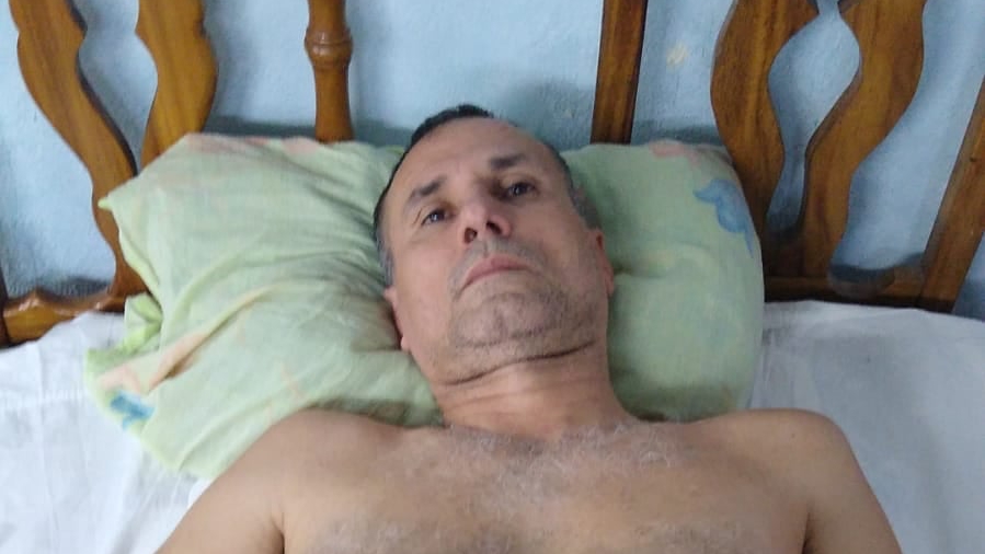 José Daniel Ferrer en la huelga de hambre en Santiago de Cuba.