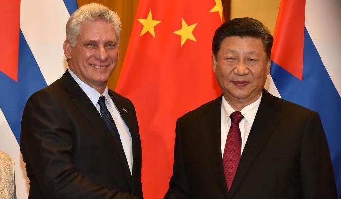Miguel Díaz-Canel y el presidente chino, Xi Jinping. Pekín, noviembre de 2018.