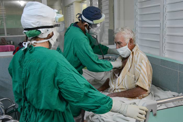 Un paciente de Covid-19 en Santiago de Cuba