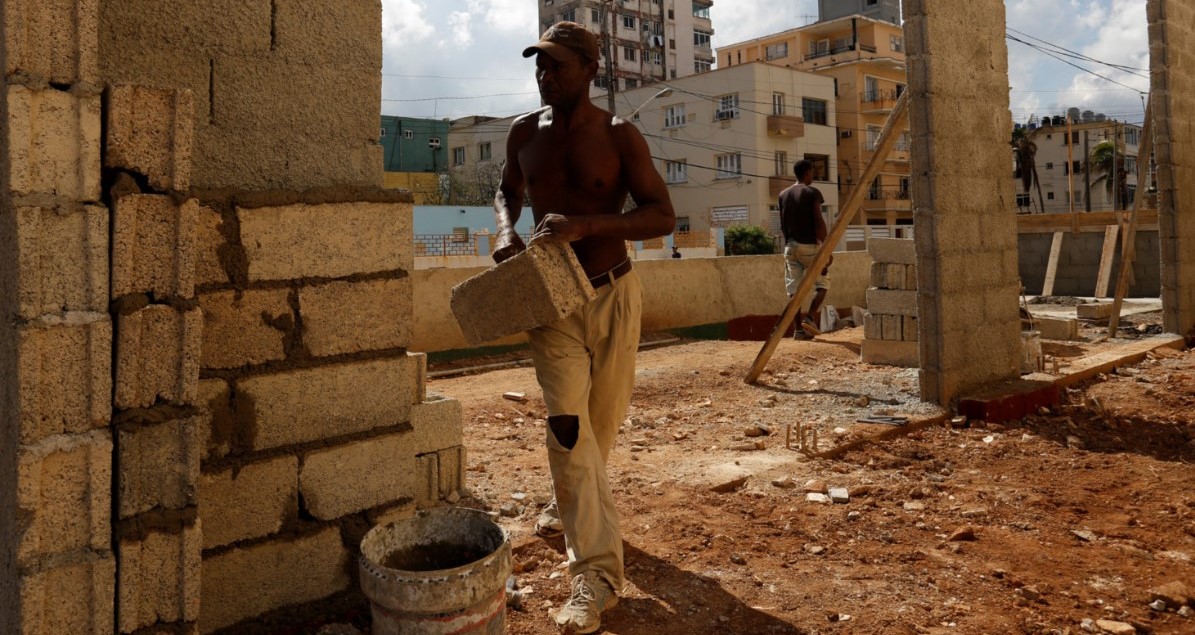 Construcción de viviendas en Cuba.