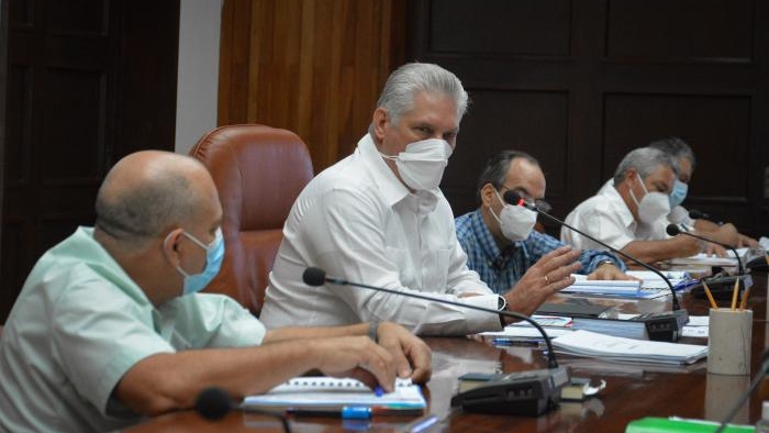 Miguel Díaz-Canel en su silla más alta en una reunión del Partido Comunista de Cuba.