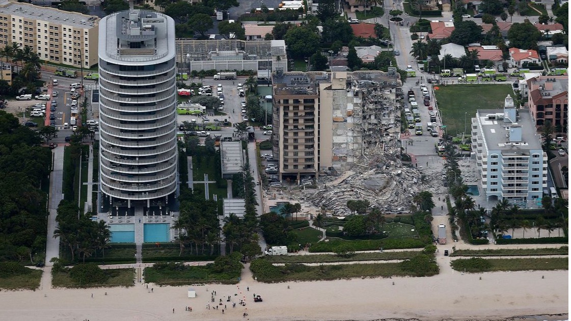 Edificio destruído en Miami Beach.