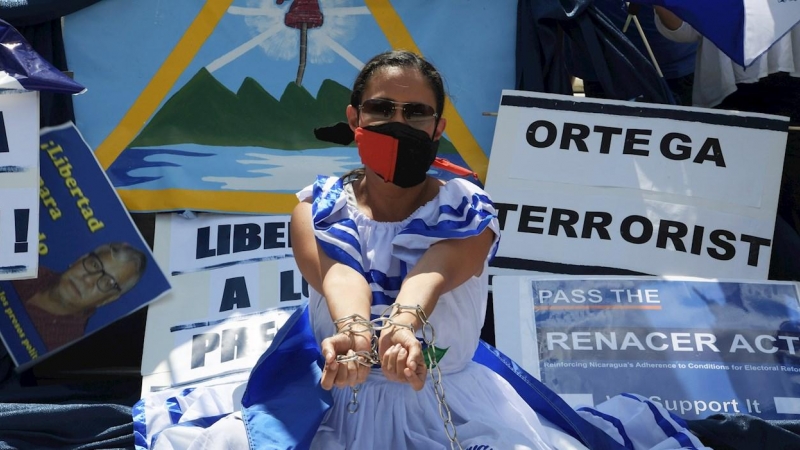 Protesta contra el régimen de Daniel Ortega ante la sede de la OEA en Washington, 15 de junio de 2021.
