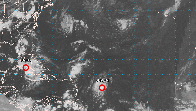 Los dos ciclones activos en el área geográfica de Cuba. 