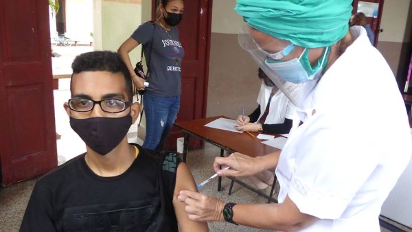 Un niño vacunado en Cuba.