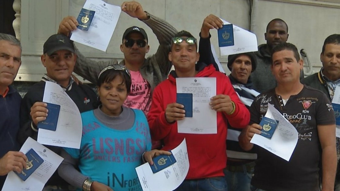 Cubanos en Uruguay en proceso de regularización.
