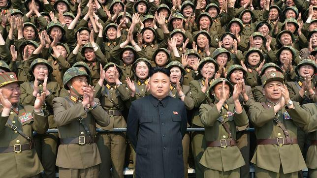 Kim Jong-un durante una ceremonia militar.