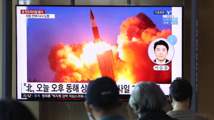 Lanzamiento de un misil norcoreano el 15 de septiembre de 2021.