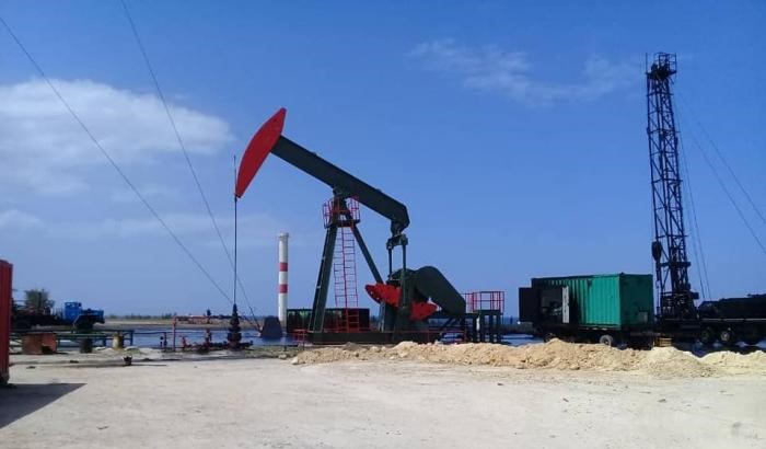 Pozo de extracción de petróleo en Matanzas.