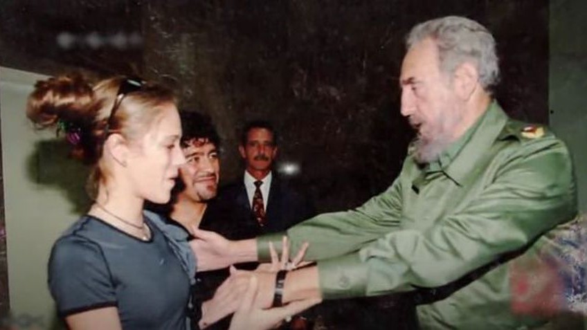 Mavys Álvarez, Maradona y Fidel Castro en Cuba.