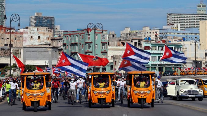 Marcha en La Habana en apoyo del régimen. 