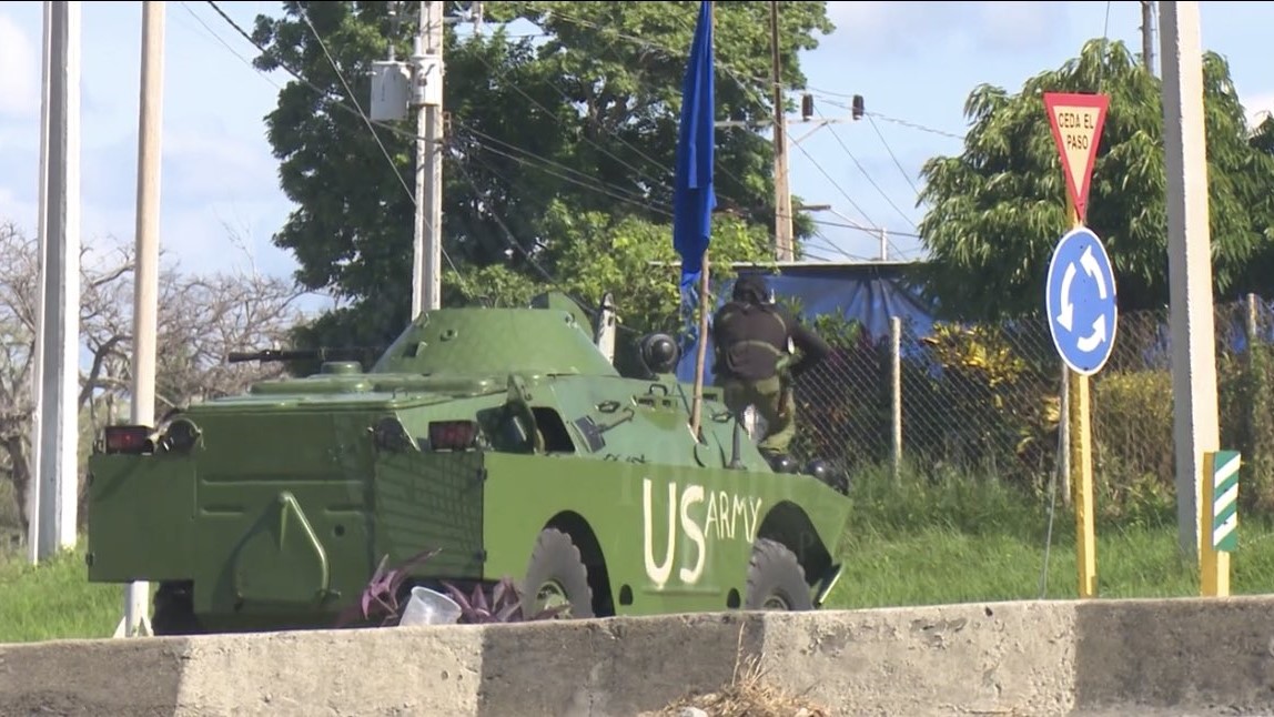 Un vehículo blindado en el ejercicio militar identificado como del Ejército de EEUU.